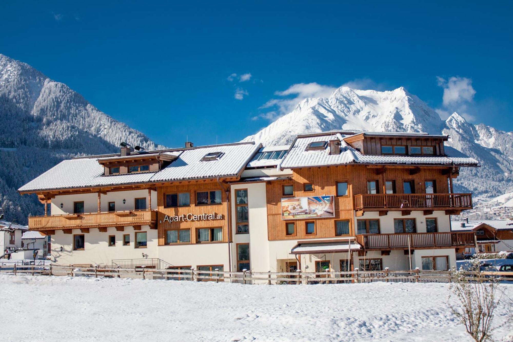 Apart Central - Premium Mountain&Garden Майрхофен Экстерьер фото